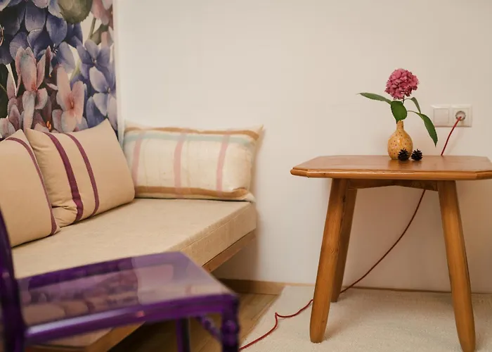 Marwa - Eine Ruheoase Im Gruenen * Инсбрук