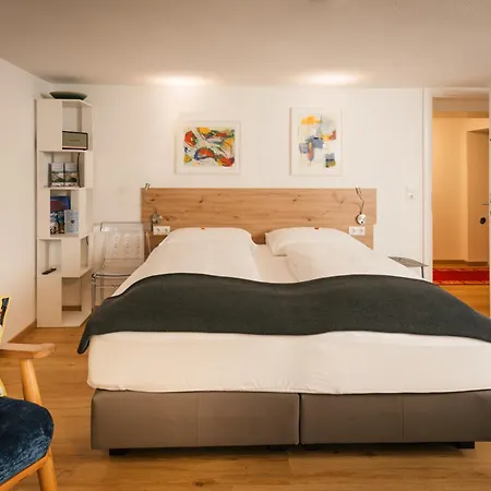 Marwa - Eine Ruheoase Im Gruenen Homestay Innsbruck