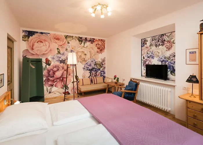 Marwa - Eine Ruheoase Im Gruenen * 因斯布鲁克